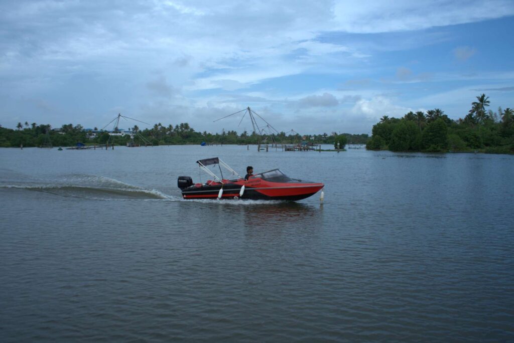Speed Boat ride in Kochi with Ben's cruise
