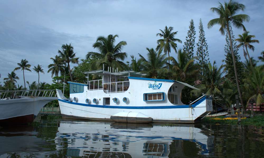 kochi backwater tour